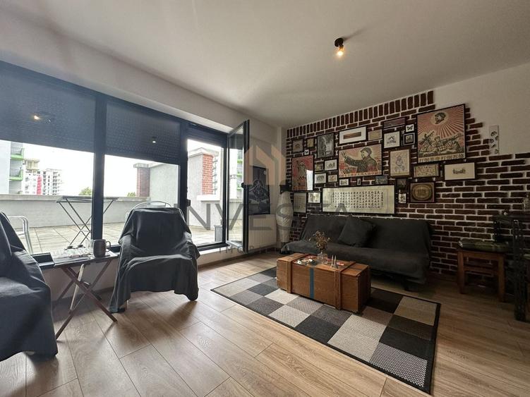 Apartament cu 2 camere semidecomandat, mobilat în Sopor