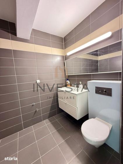 Apartament cu 3 camere semidecomandat în Central