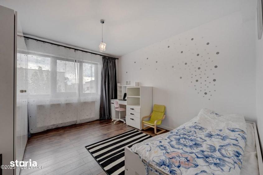 Casă cu 4 camere cu Garaj în Tunari