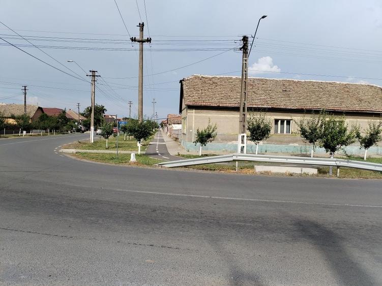 Casă cu 4 camere în Macea