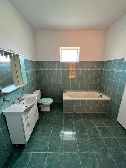 Casă individuală cu 6 camere cu Teren 1850 Mp în Sânandrei