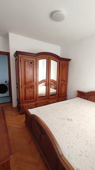 Apartament cu 2 camere în Micro 20