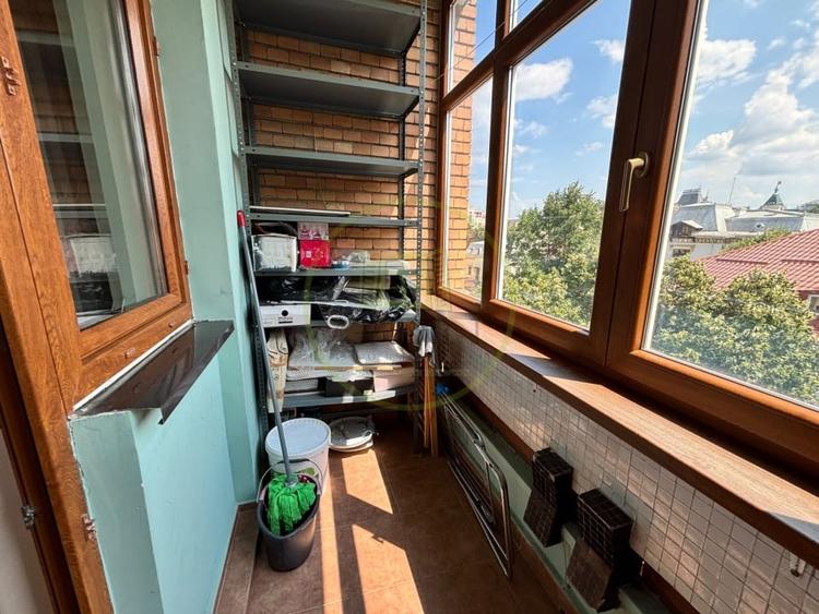 Apartament cu 4 camere decomandat, mobilat în Central