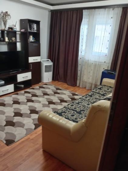Apartament cu 2 camere decomandat, mobilat în Nord