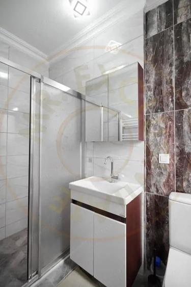 Casă cu 5 camere cu Teren 250 Mp în Ștefănești