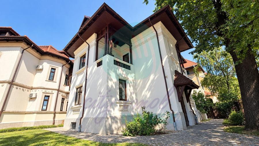 Casă individuală cu 8 camere cu Canalizare în Kiseleff