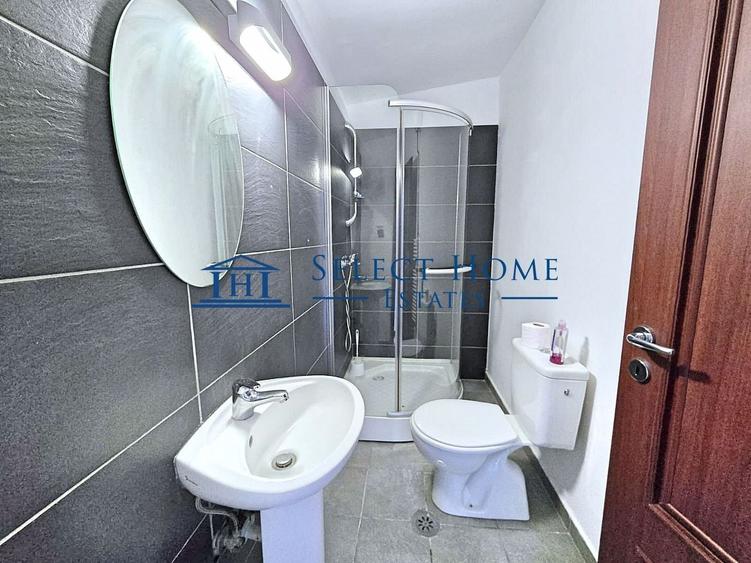 Apartament cu 5 camere decomandat în Unirii