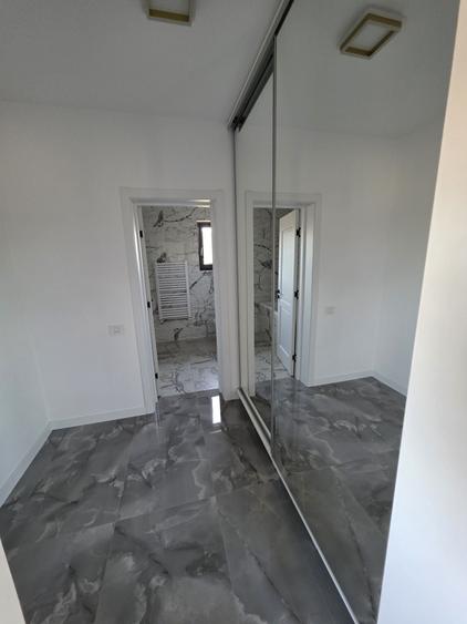 Casă cu 3 camere cu Teren 505 Mp în Cristian