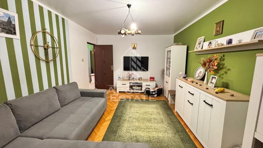 Apartament cu 3 camere decomandat în Soarelui