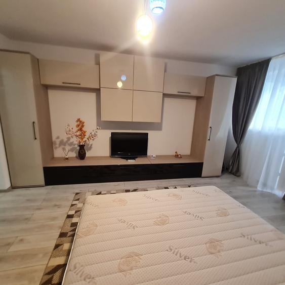 Garsonieră semidecomandată în Central