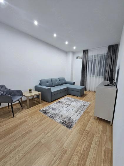 Apartament cu 2 camere decomandat în Vitan