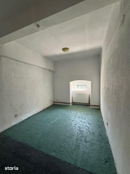Apartament cu 7 camere în Ultracentral