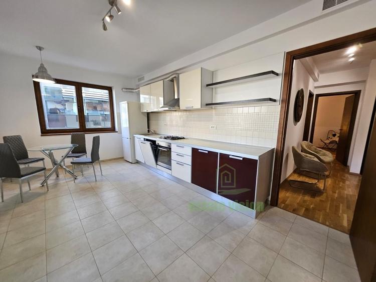 Apartament cu 3 camere decomandat, mobilat în Herăstrău
