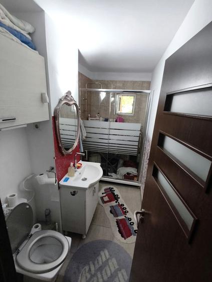 Apartament cu 2 camere decomandat în Nicolina