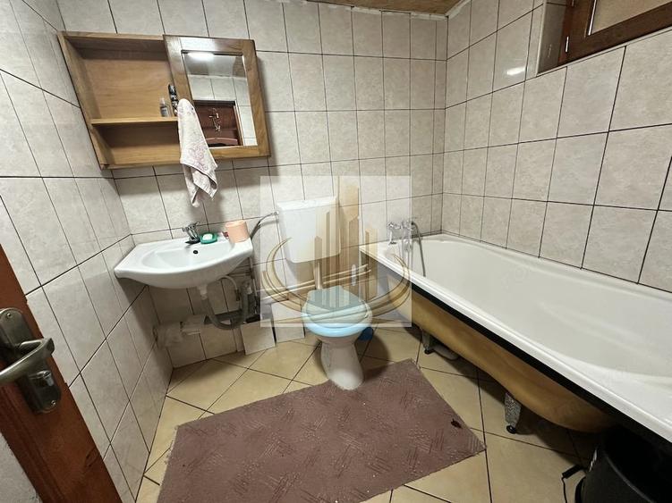 Casă cu 4 camere cu Teren 1000 Mp în Dofteana