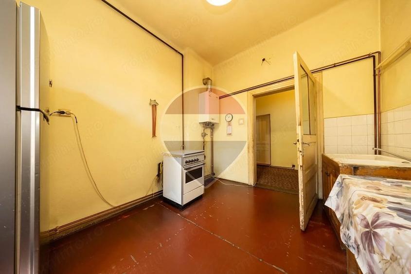 Casă cu 3 camere cu Teren 369 Mp în 13 Decembrie