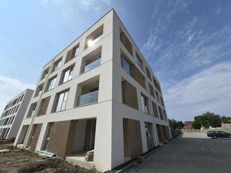 Apartament cu 2 camere decomandat în Est