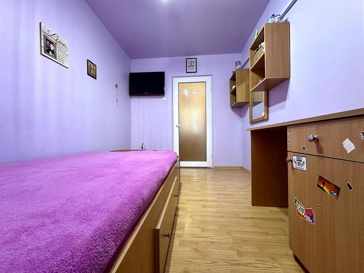 Apartament cu 3 camere decomandat, mobilat în Viziru 3