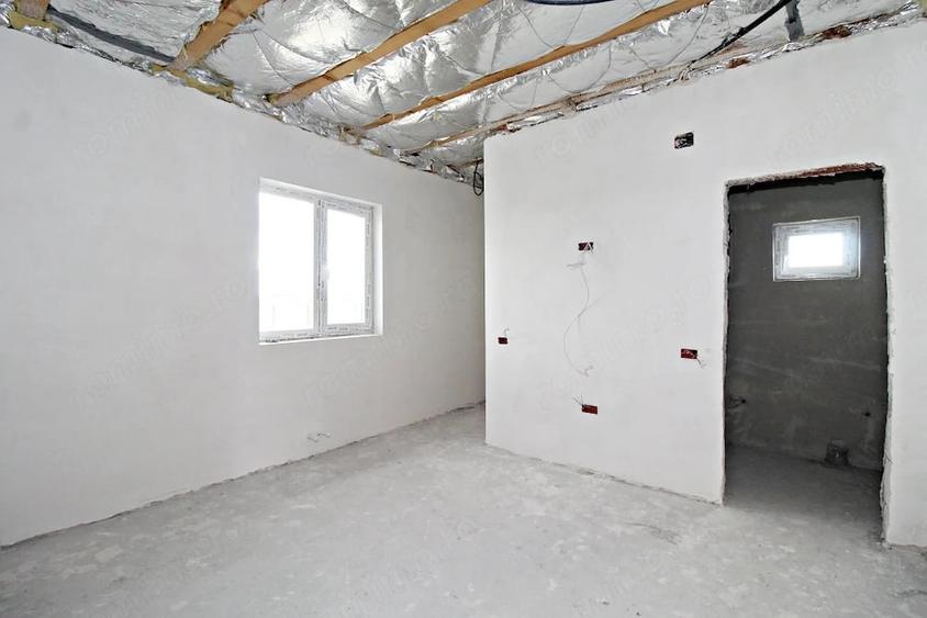 Casă cu Teren 445 Mp în Cumpăna
