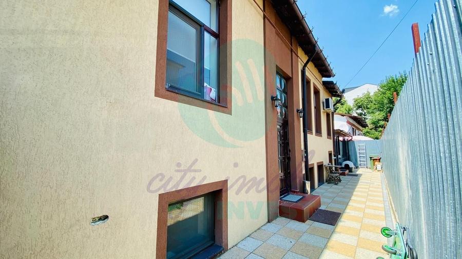 Casă individuală cu 4 camere cu Canalizare în Tineretului
