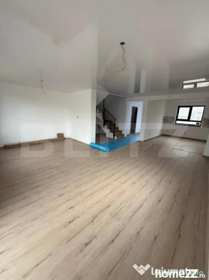 Casă cu 5 camere cu Teren 220 Mp în Tărlungeni