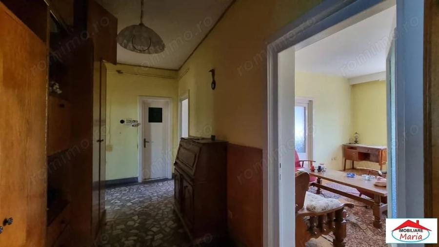 Apartament cu 3 camere decomandat în Central