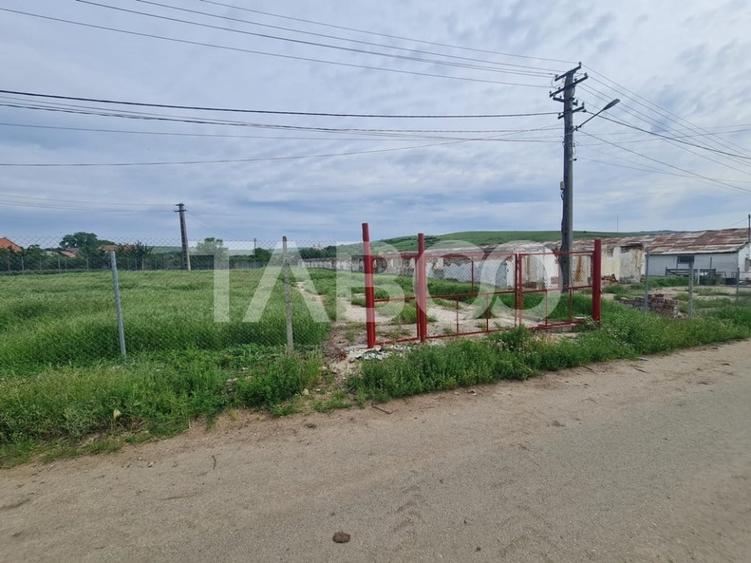 Spațiu industrial, de 840 mp, în Cut