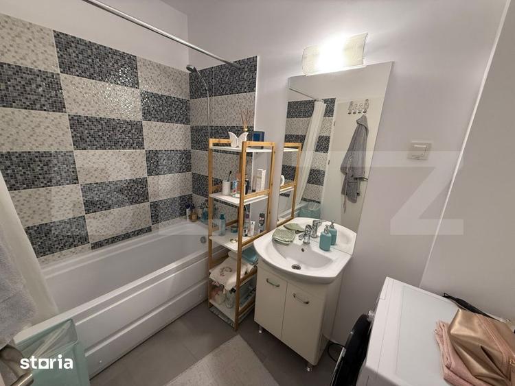 Apartament cu 3 camere în Răzvad
