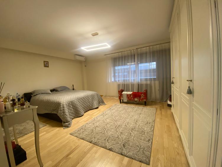 Apartament cu 3 camere în Șoseaua Nordului