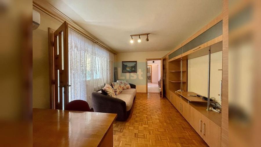 Apartament cu 3 camere semidecomandat în Micro III
