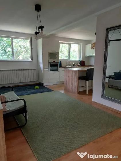 Casă cu 3 camere în Ciorogârla