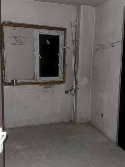 Apartament cu 4 camere decomandat în Dristor