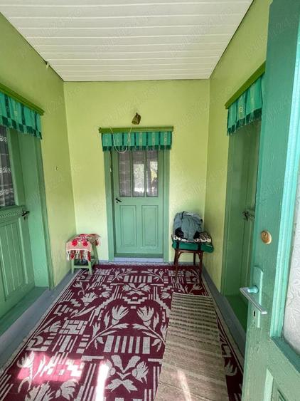 Casă cu 6 camere cu Teren 325 Mp în Soveja