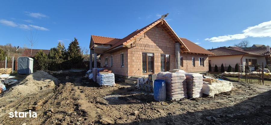 Casă cu 4 camere cu Teren 600 Mp în Sângeorgiu de Mureș