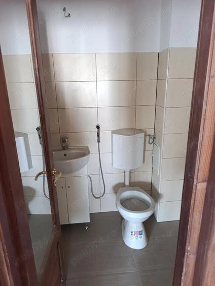Apartament cu 3 camere decomandat în Precista