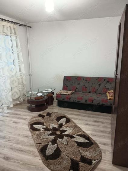 Garsonieră decomandată în Central