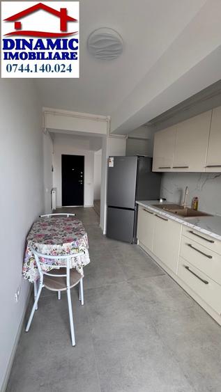 Apartament cu 2 camere semidecomandat în Calea Romanului