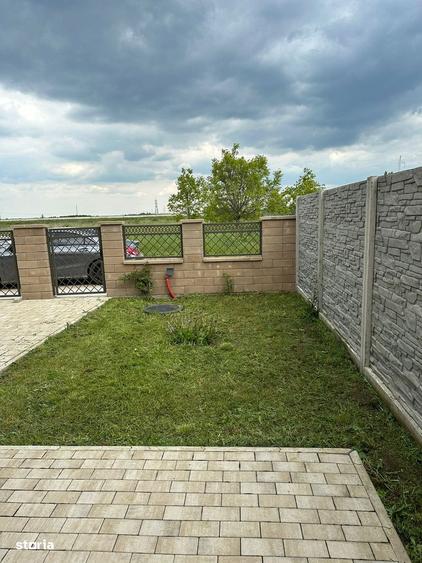 Casă cu 3 camere cu Teren 350 Mp în Dumbrăvița