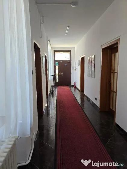 Spațiu comercial, de 950 mp, în Central
