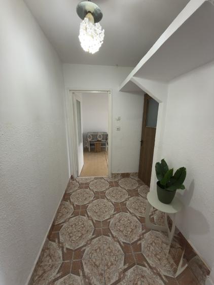Apartament cu 2 camere semidecomandat în Vest
