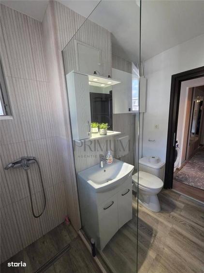 Apartament cu 3 camere decomandat în Girocului
