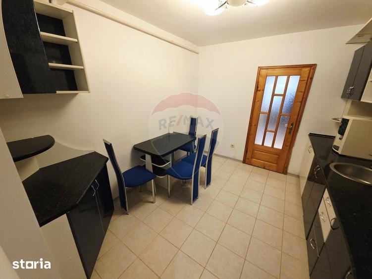 Apartament cu 4 camere în Calea Romanului