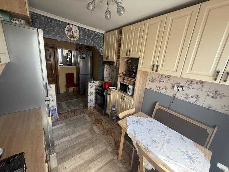 Apartament cu 2 camere decomandat în Livada