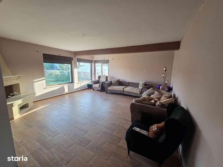 Casă cu 4 camere cu Teren 1400 Mp în Crevedia