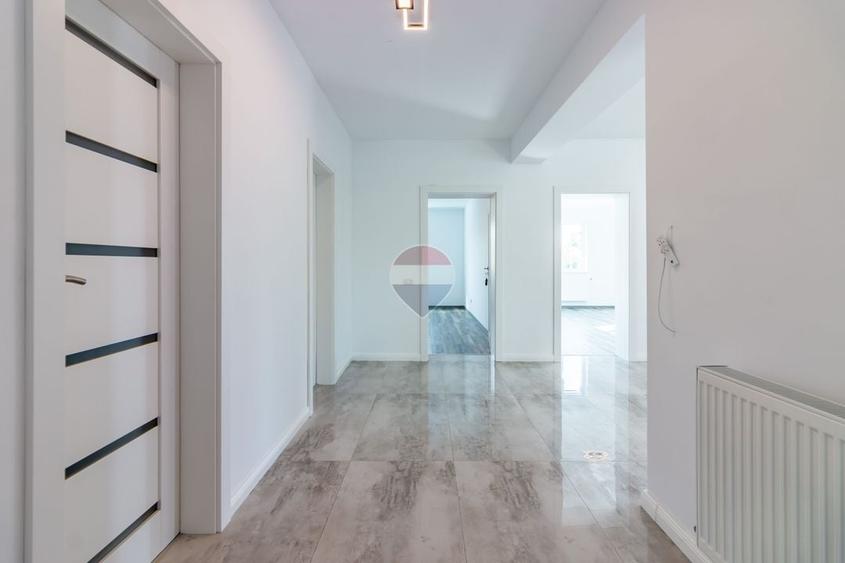 Casă individuală cu 4 camere cu Teren 1495 Mp în Bolintin-Deal
