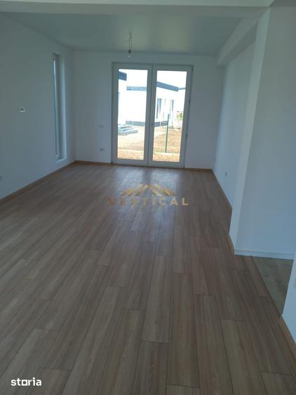 Apartament cu 3 camere în Berceni