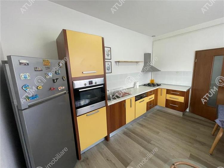 Apartament cu 2 camere decomandat, mobilat în Piața Cluj