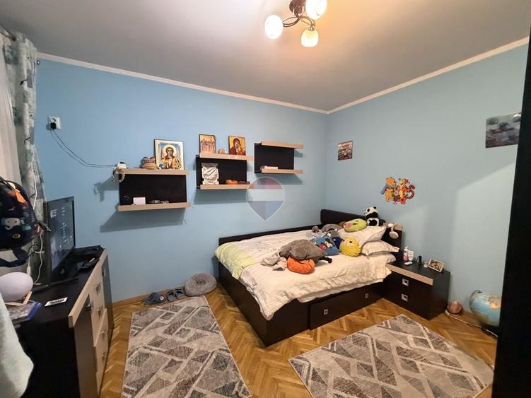 Casă individuală cu 4 camere cu Teren 2500 Mp în Bolotești