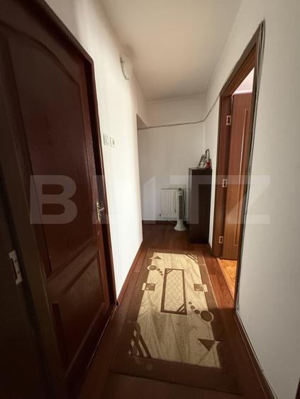 Apartament cu 3 camere decomandat, mobilat în Micro 16