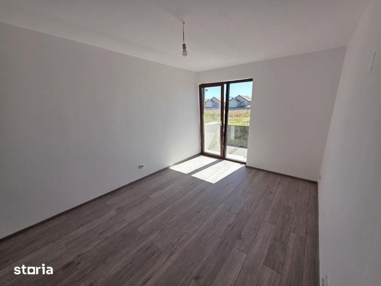 Casa singur in curte Harman Aleea 14 - 17